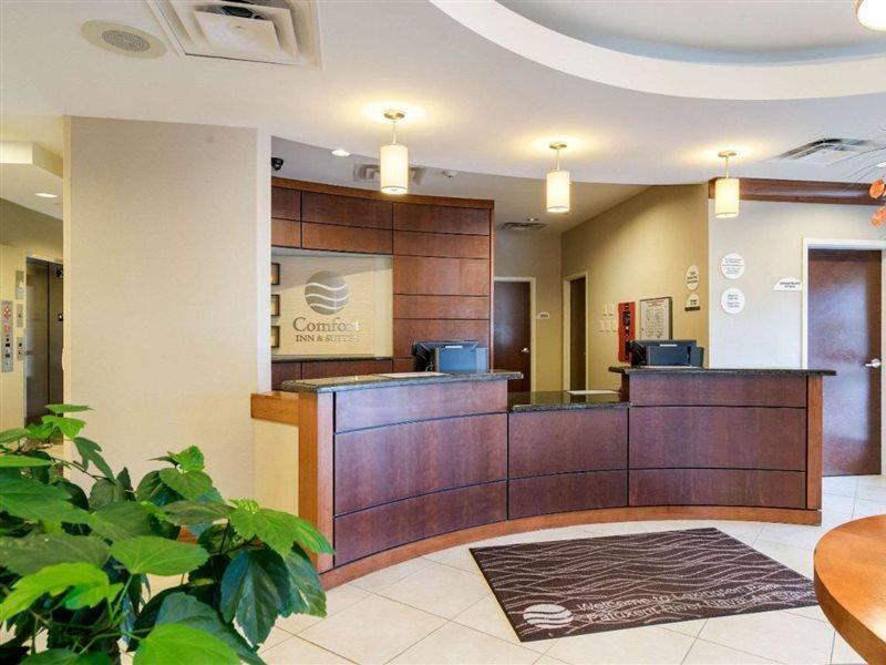 Comfort Inn & Suites Лексингтън Парк Екстериор снимка