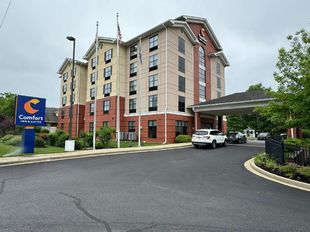 Comfort Inn & Suites Лексингтън Парк Екстериор снимка