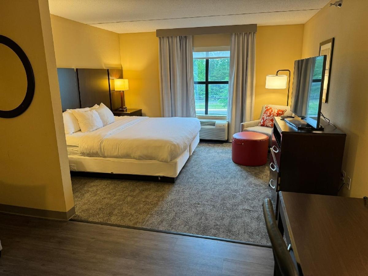 Comfort Inn & Suites Лексингтън Парк Екстериор снимка