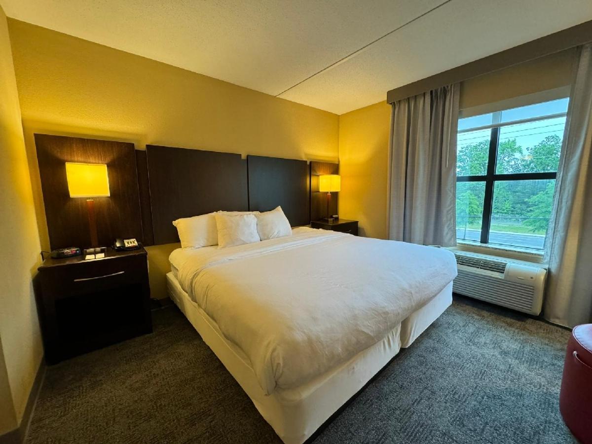 Comfort Inn & Suites Лексингтън Парк Екстериор снимка
