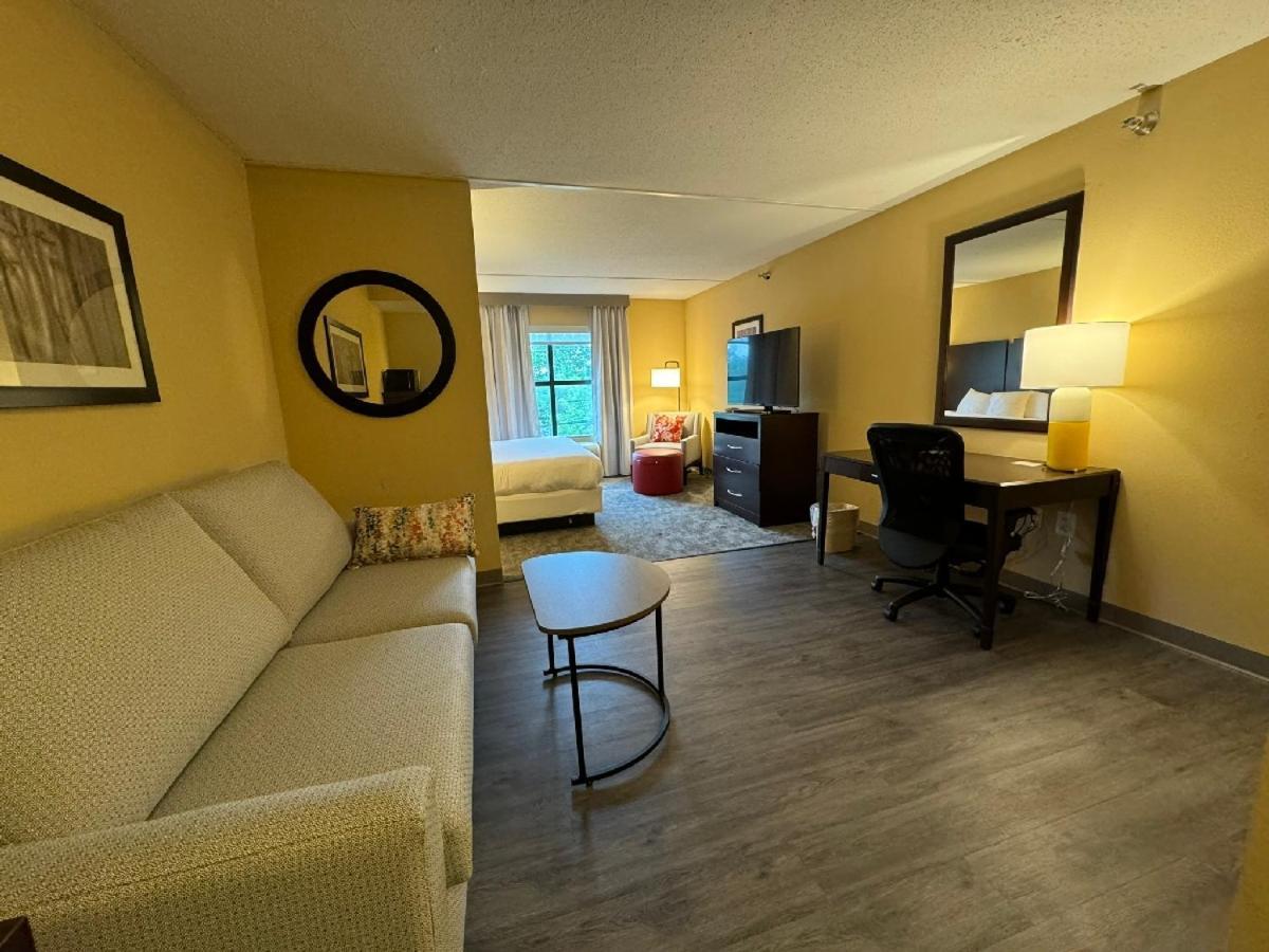 Comfort Inn & Suites Лексингтън Парк Екстериор снимка