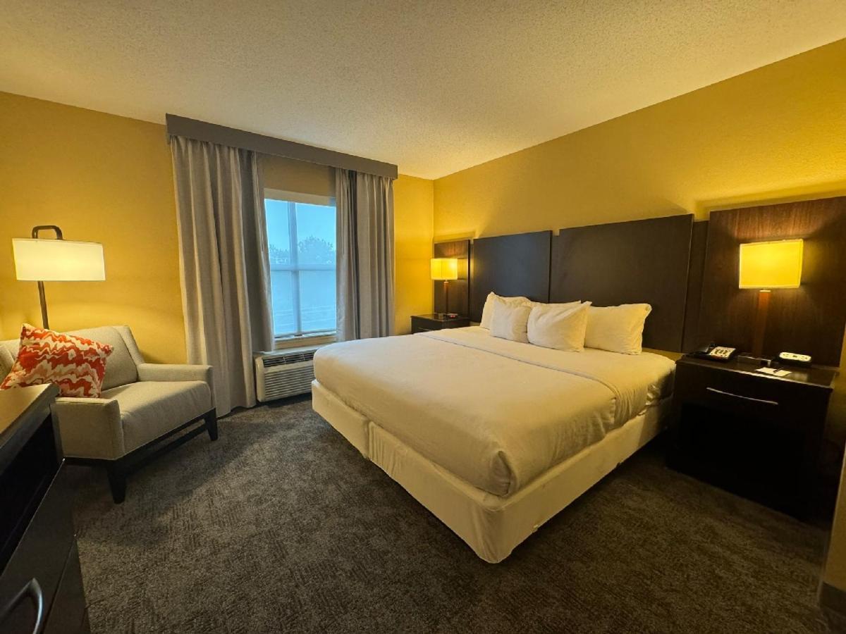 Comfort Inn & Suites Лексингтън Парк Екстериор снимка