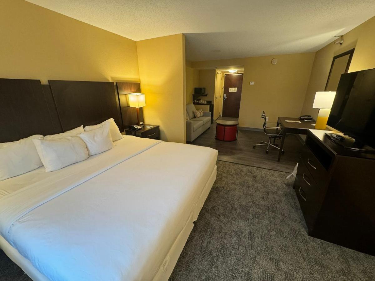 Comfort Inn & Suites Лексингтън Парк Екстериор снимка