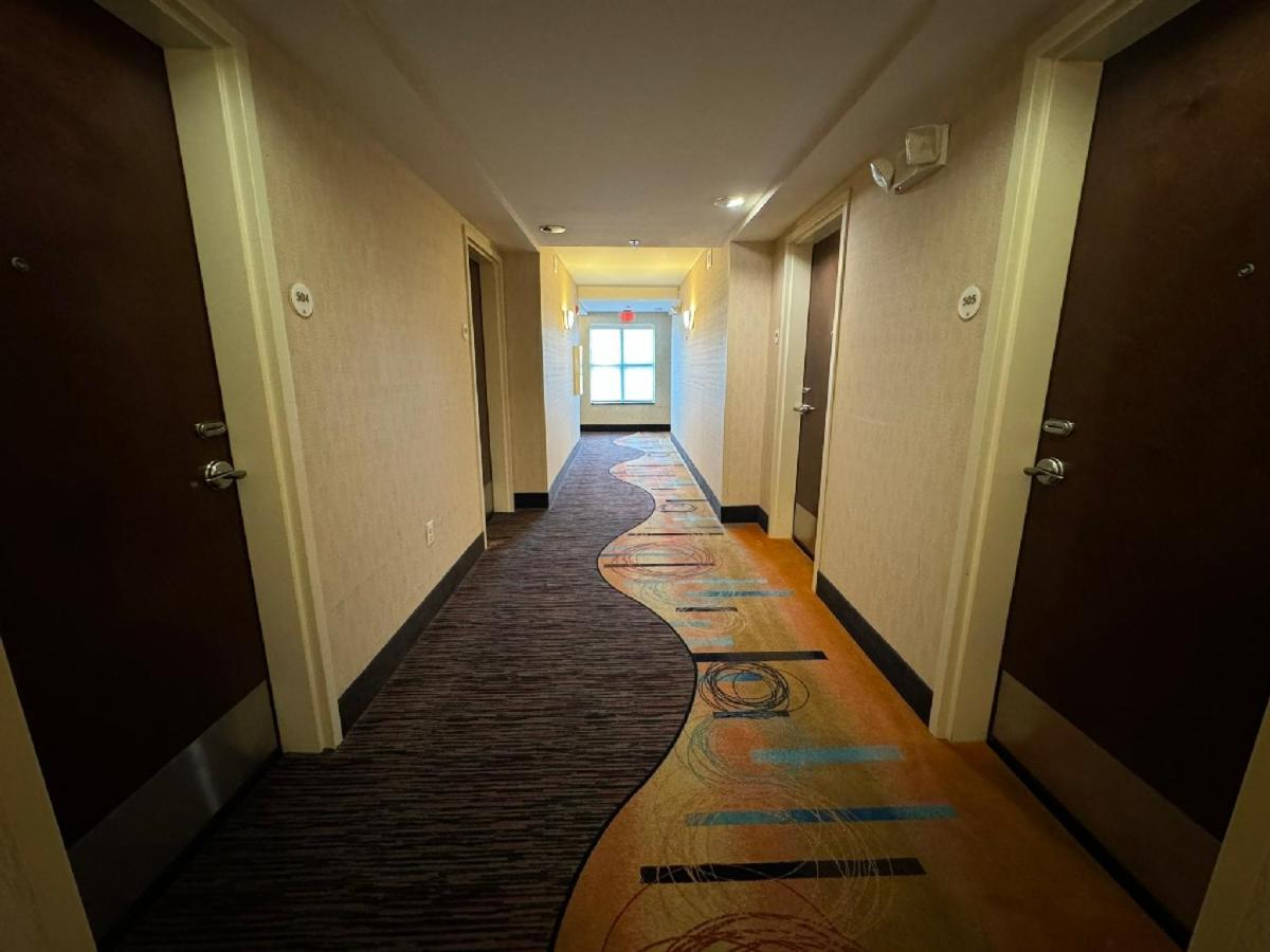 Comfort Inn & Suites Лексингтън Парк Екстериор снимка