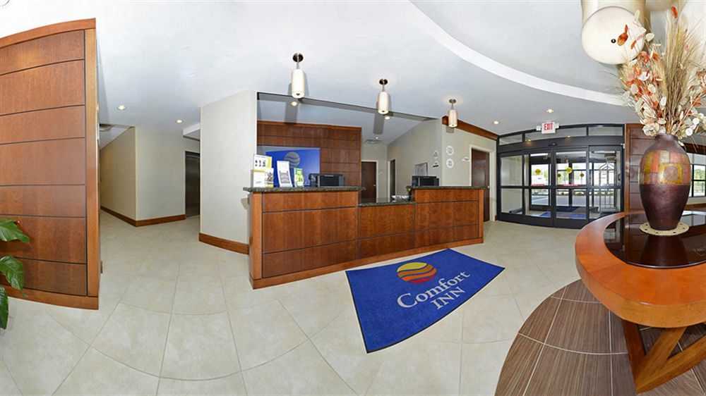 Comfort Inn & Suites Лексингтън Парк Екстериор снимка
